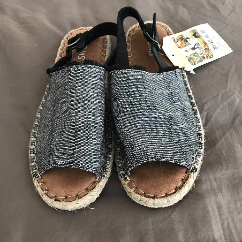 Tom’s Sandals - black leather straps and chambray